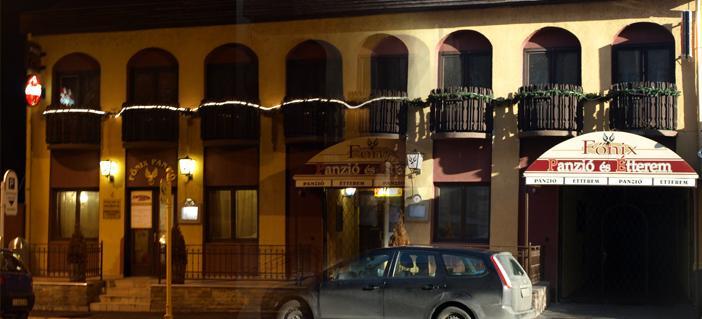Fonix Panzio Hotell Pápa Eksteriør bilde